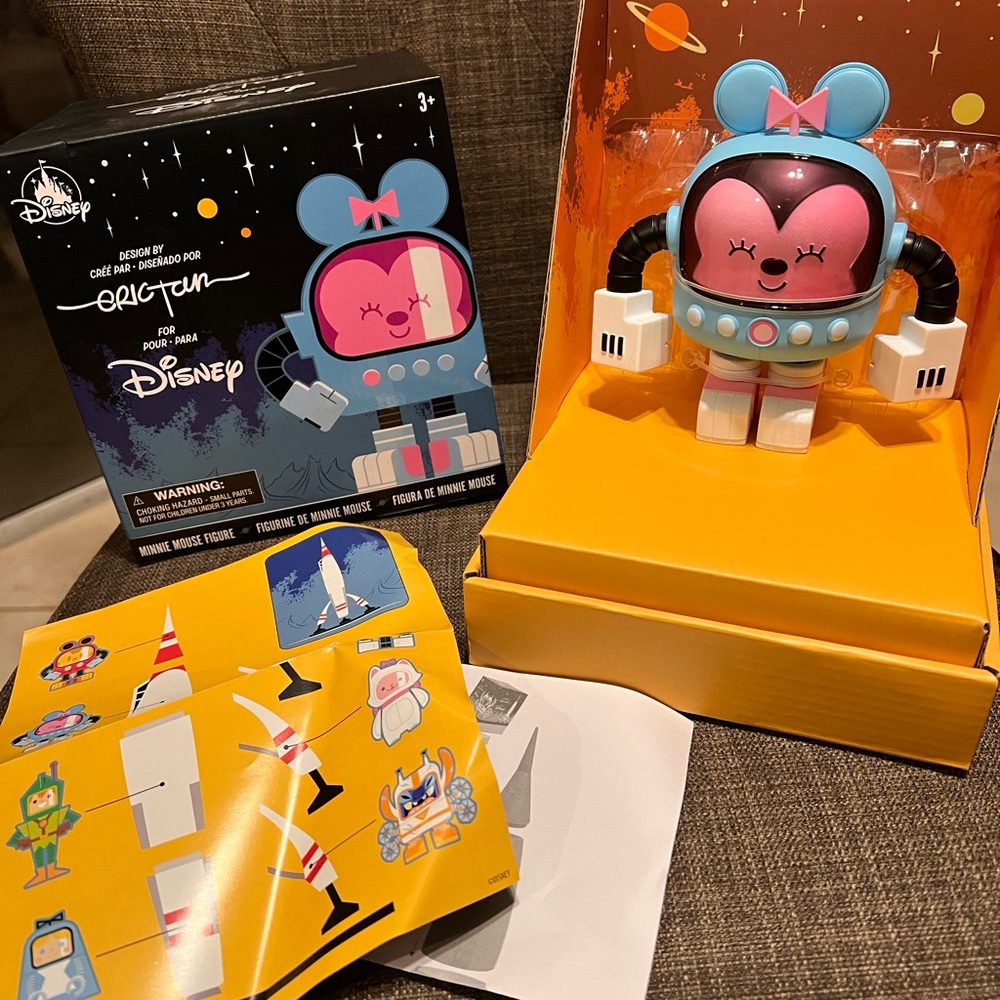 Eric Tan Disney Minnie Mouse Robot Figure with Pink and Blue
